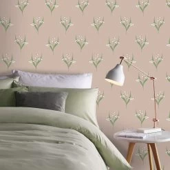 Superfresco Easy Vliesbehang Lilly Roze (dessin 120972) -Behang Verkoop 41 766